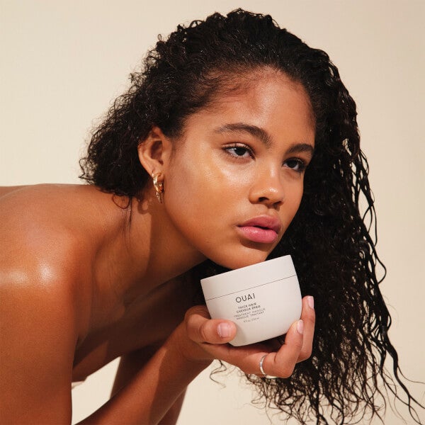 OUAI OUAI Maschera per il trattamento dei capelli medio-fini 236ml 2025