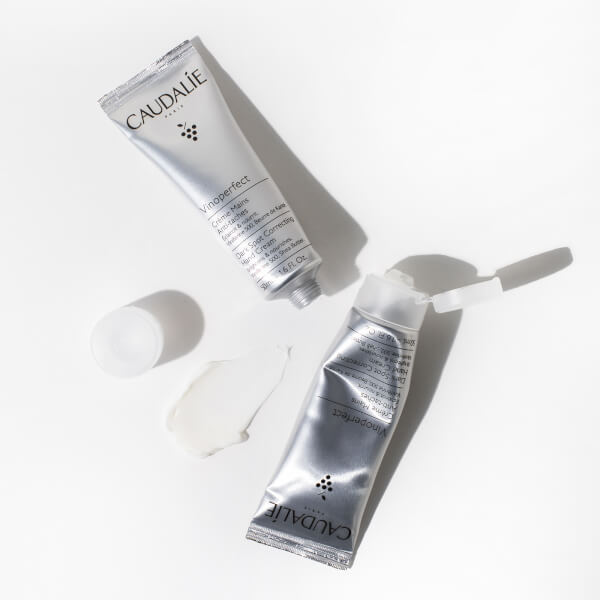 Caudalie Crema per le mani correttiva anti-macchie scure Caudalie Vinoperfect 50ml Shopping Online