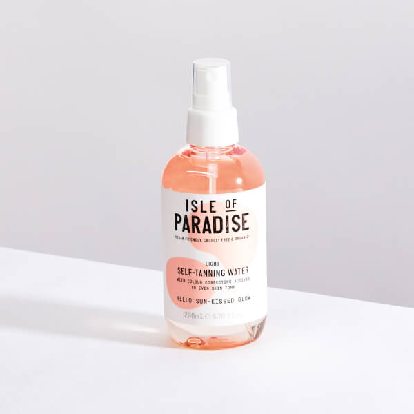 Isle of Paradise Isle of Paradise Self-Tanning Water - Light 200ml Consegna Veloce
