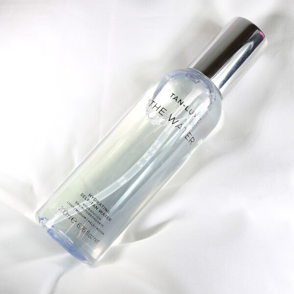 Tan-Luxe Tan-Luxe The Water Hydrating Self-Tan Water 200ml - Light Offerte