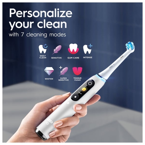 Oral B Oral B iO9 White Alabaster Electric Toothbrush with Charging Travel Case Spedizione Gratuita