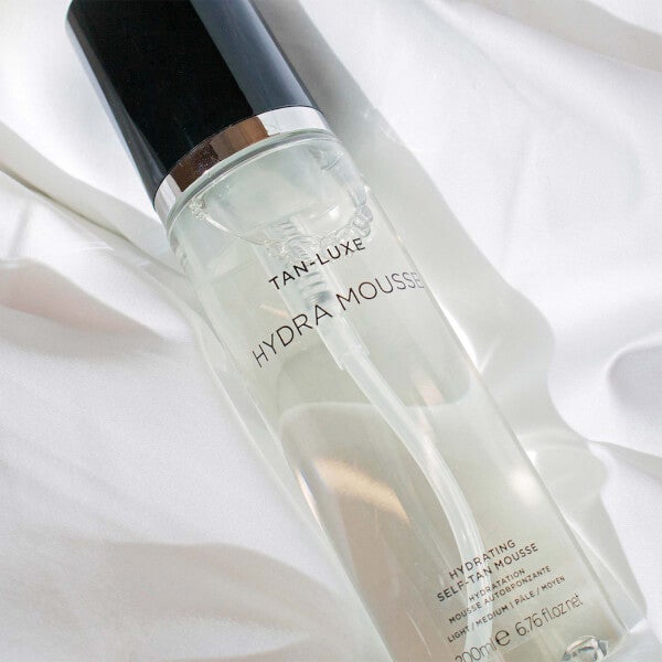 Tan-Luxe Tan-Luxe Hydra Mousse Hydrating Self-Tan Mousse 200ml - Light Offerta natalizia