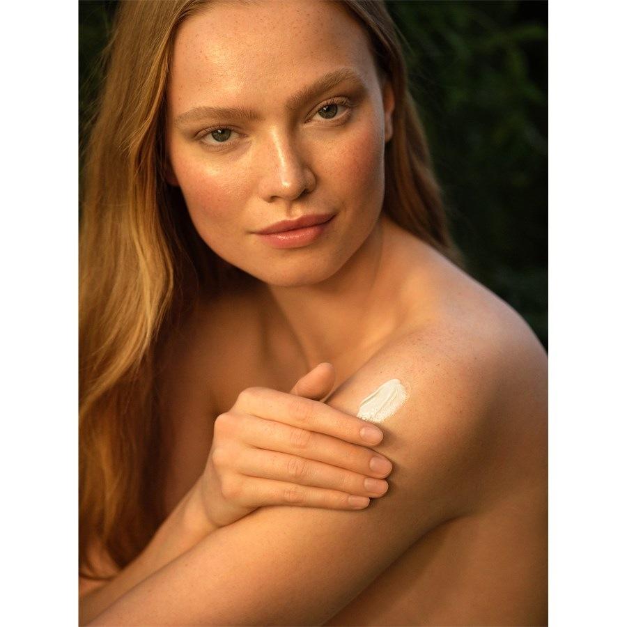 Weleda Intensive care Trattamento intensivo per la pelle secca Skin Food Light Sconti VIP