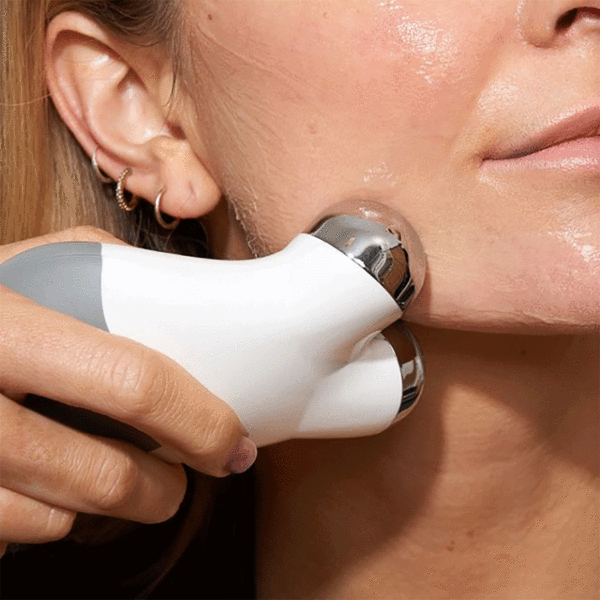 NuFACE Mini Supercharged Skincare Routine (del valore di 272€) Solo un giorno rimasto